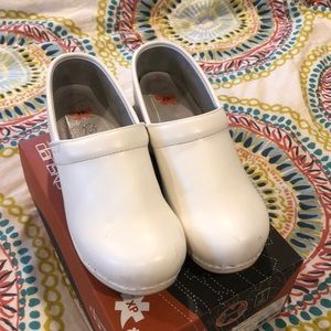 COPY - Dansko Pro XP - White size 40